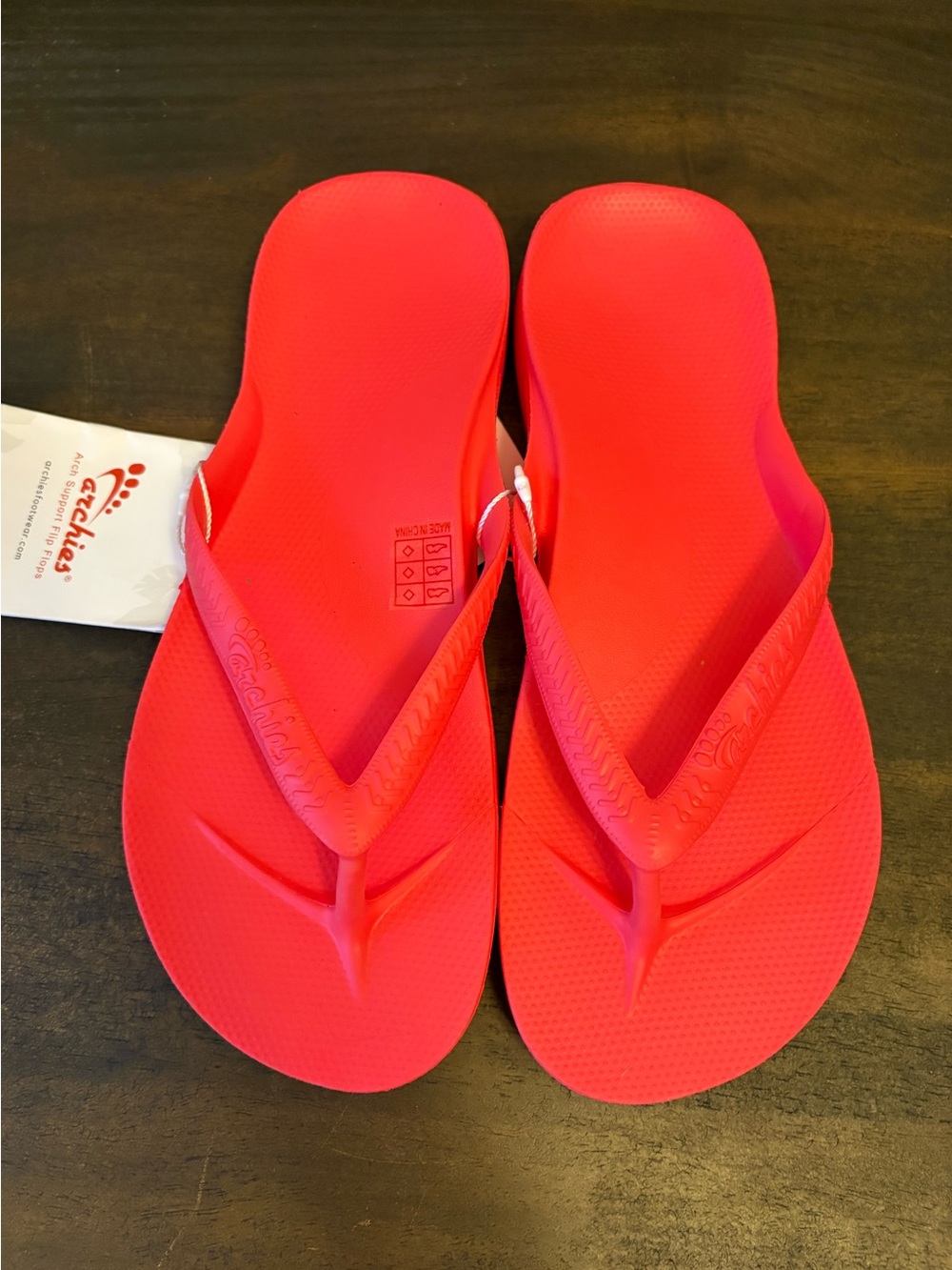 NWT Archies Coral Flip Flops Size 9 Women/Size 8 Mens